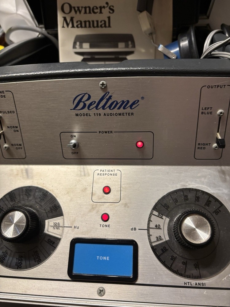 Beltone Model 119 Portable Hearing Test Audiometer W/ Headset & Push Button