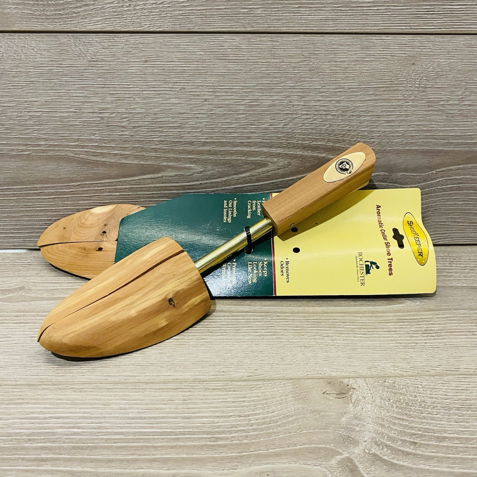 Men's M Size 8-10 Cedar Wood Shoe Tree Keeper Pair By Rochester Tree Co New