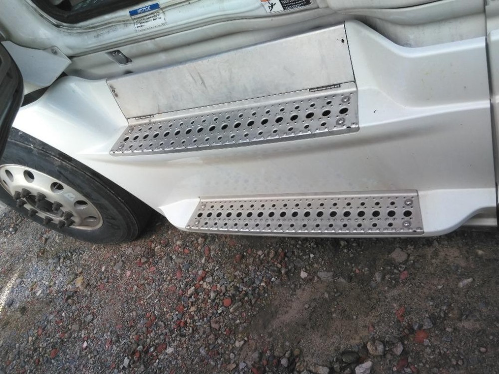 For 2015 FREIGHTLINER CASCADIA 125 SIDE FAIRING Left ,  GA