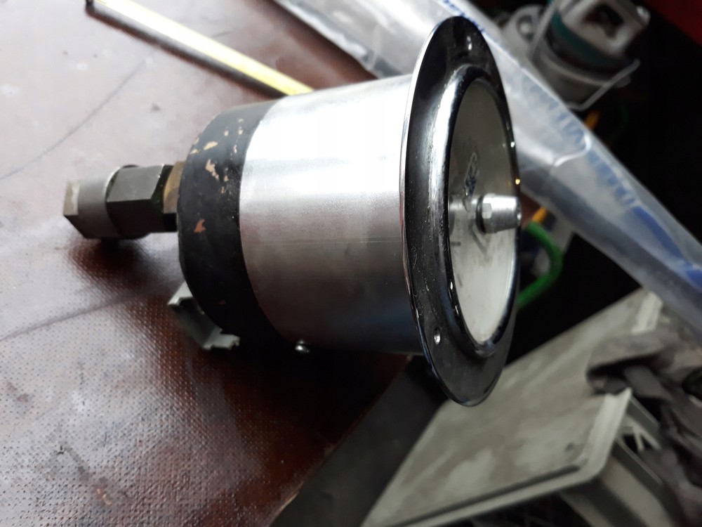 VDO 2.21 Pressure Gauge - Reliable Manometer