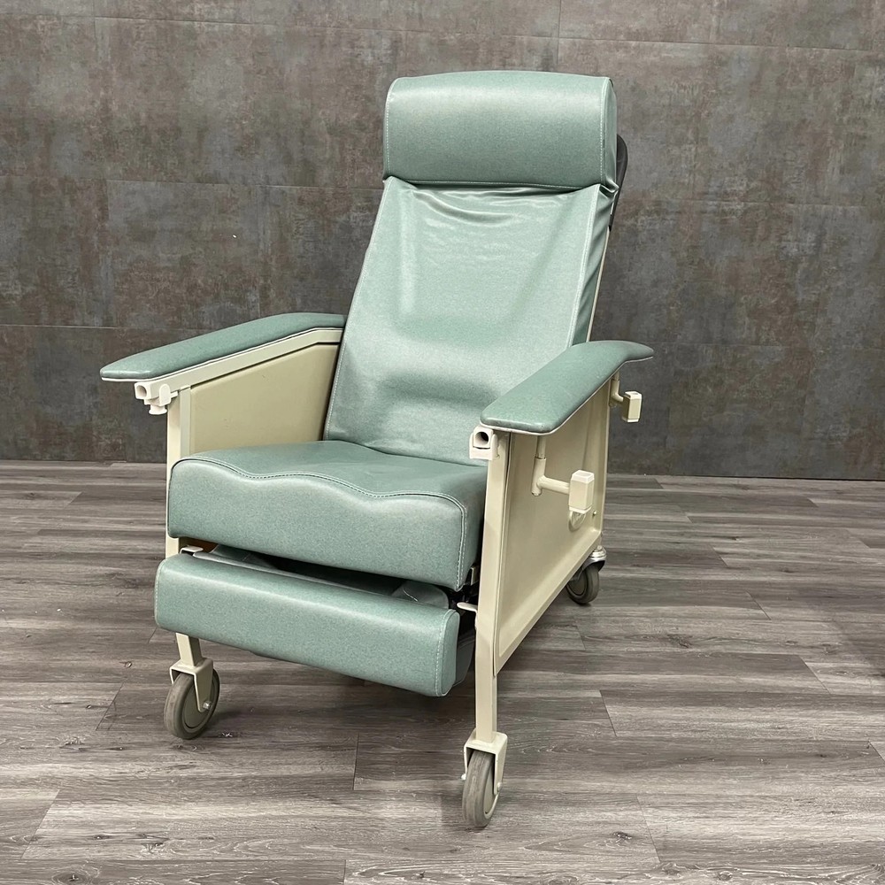 Invacare Deluxe 3 Position Recliner