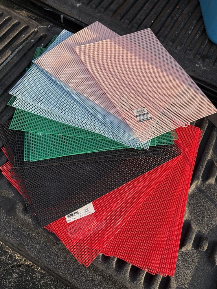 25 Pc Lot Darice, Quick-Count Plastic Canvas Mesh Sheets
