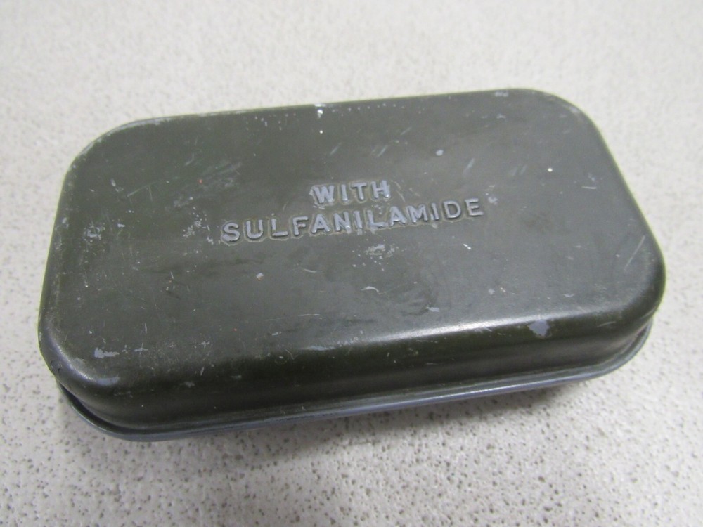 WW2 US Tenite Plastic First Aid Packet Carlisle Model CONTAINER ONLY Experimenta