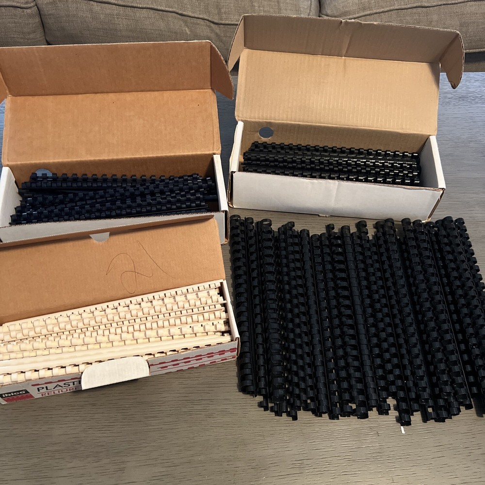 GBC CombBind Plastic Presentation Document Binding Spines. Lot Of ~ 190.