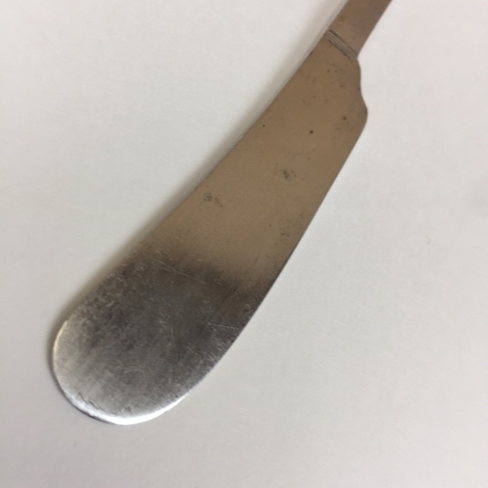 Vintage Oneida Style Tudor Silver Plate Butter Spread Knife Art Deco 6 3/8” Used