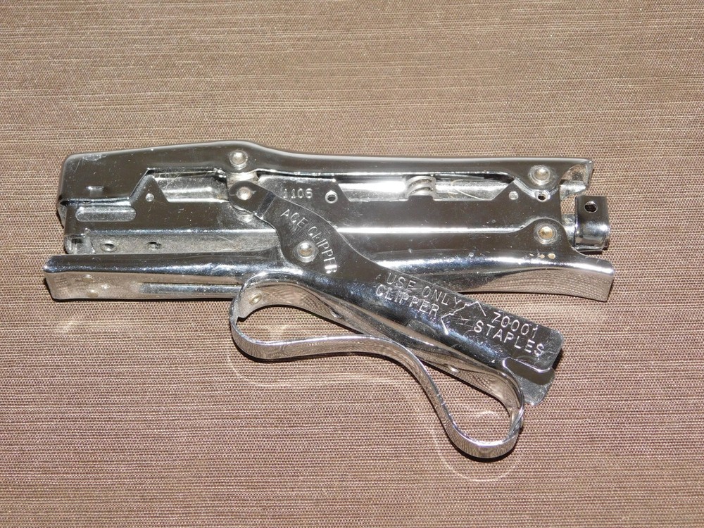 VINTAGE ACE CLIPPER STAPLER   MINOR USAGE