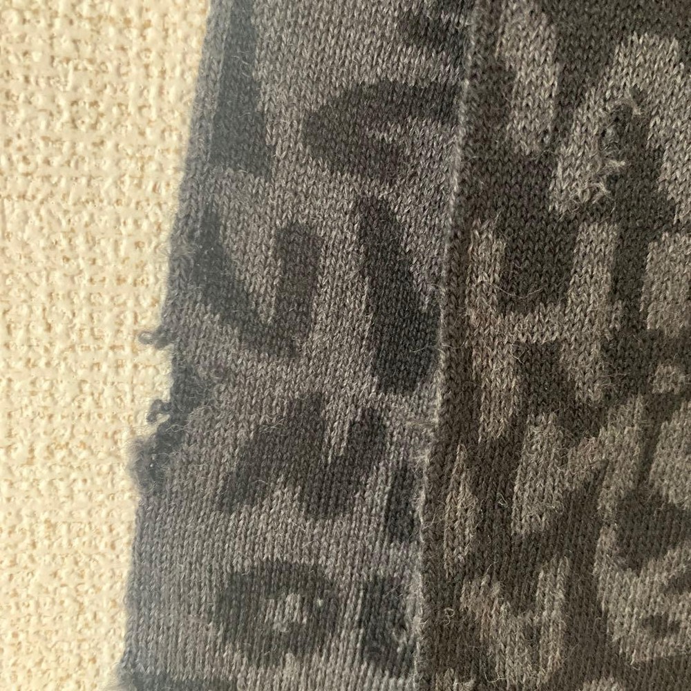 Used LOUIS VUITTON wool scarf
