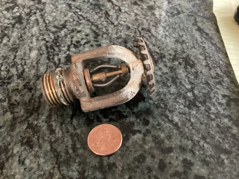 1 pc Vintage central fire sprinkler head A 1997 212 degrees 1/2 NPT white code
