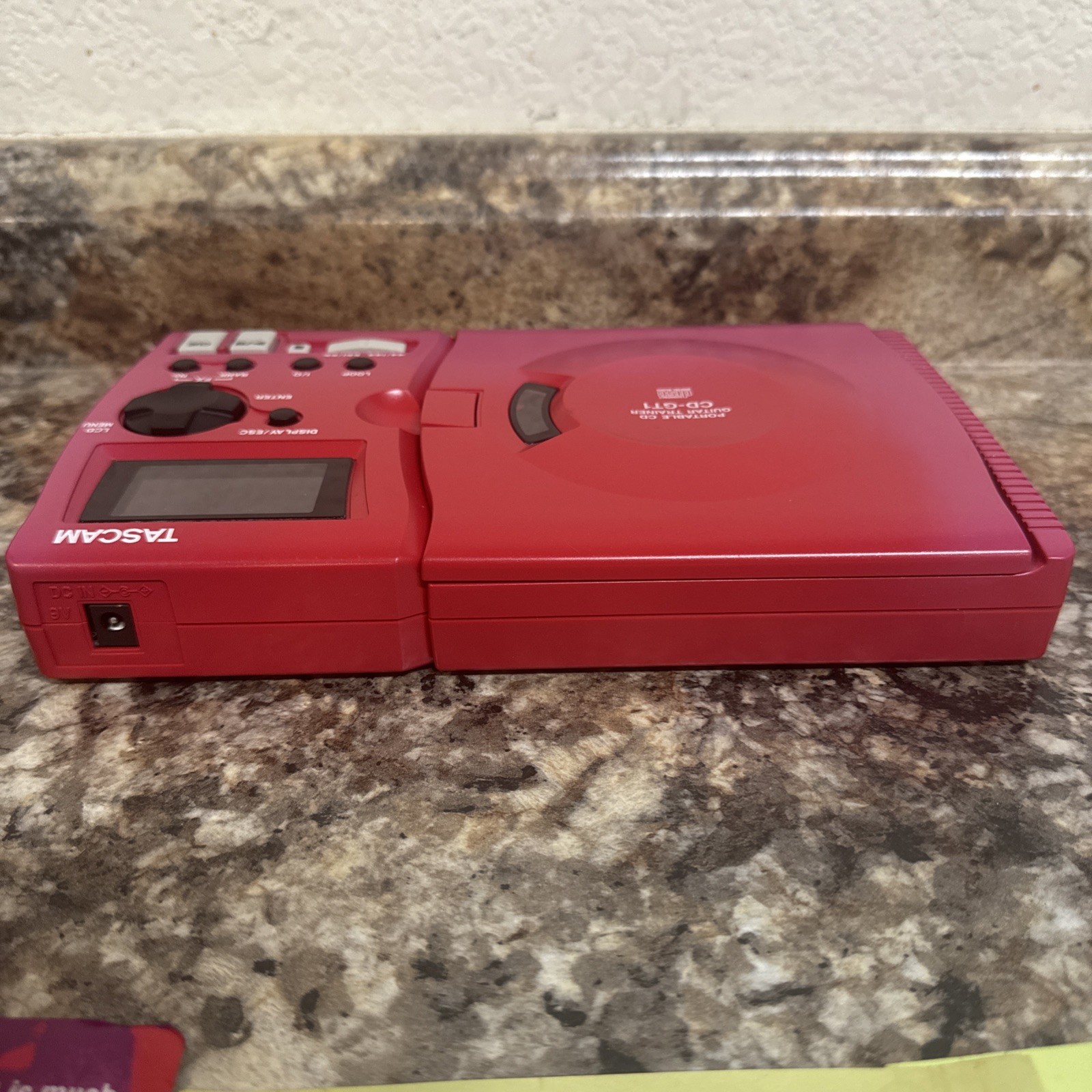 TASCAM CD-GT1 Portable Guitar Trainer Battery Powered NO AC ADAPTER - Tested