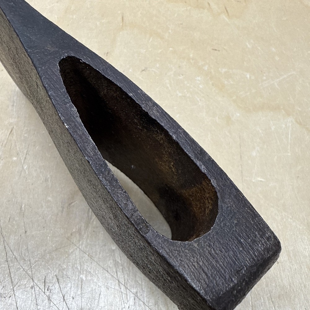 Vintage Unmarked 2lb 14.1oz Axe Head