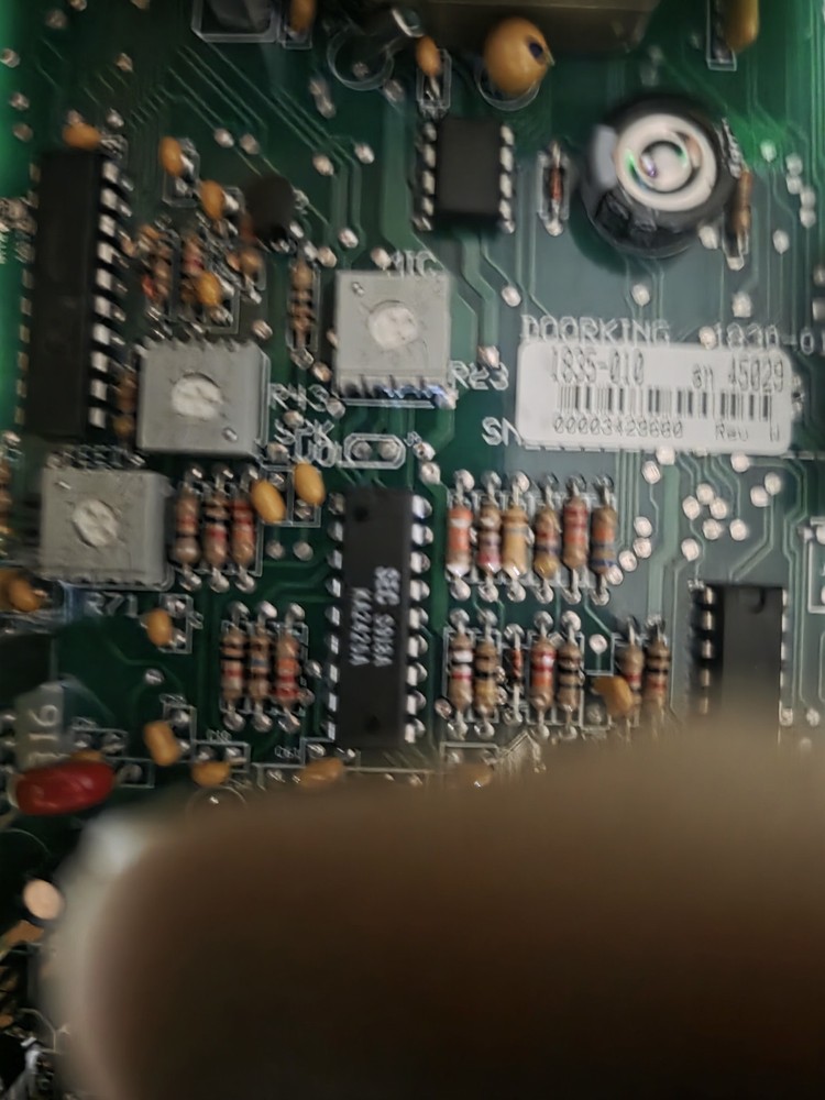 1835 080 W/ USED 1835 010 CONTROL BOARD w MEMORY CHIP.