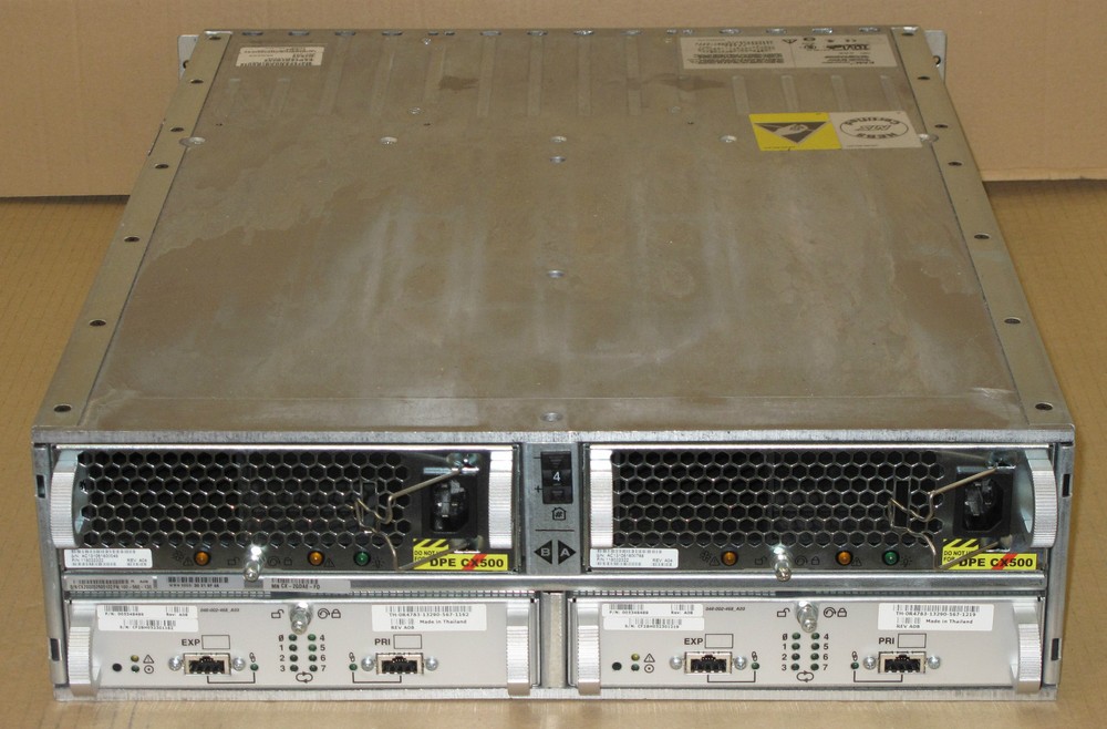 EMC KAE CX-2GDAE-FD Storage array + 15 x 300Gb, 2 x Controllers, 2 PSU