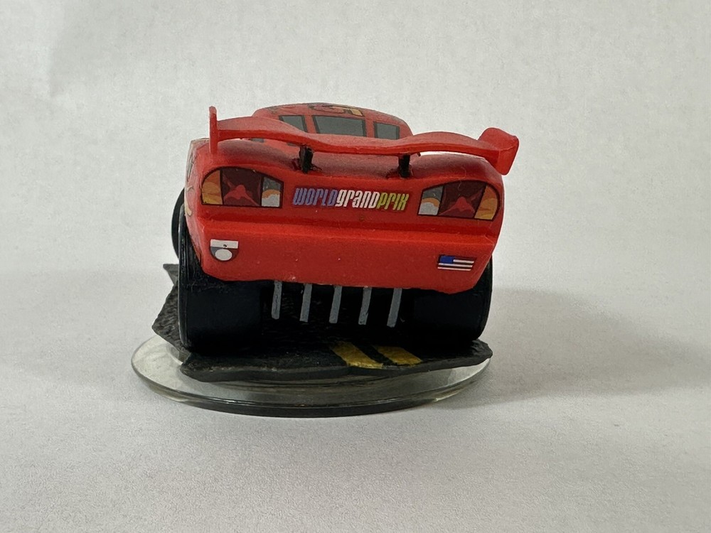 DISNEY INFINITY - LIGHTNING MCQUEEN / HOLLEY SHIFTWELL / PLAYSET Loose Web Code