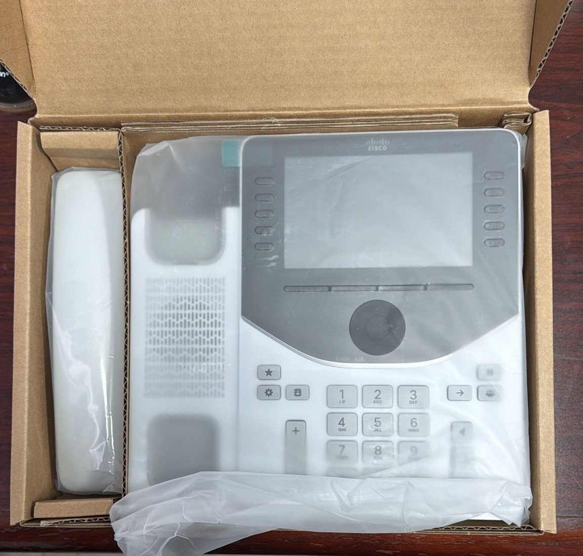 Cisco 9861 IP Phone DP-9861-L-K9 Secure VoIP Desk Phone - Brand - NEW
