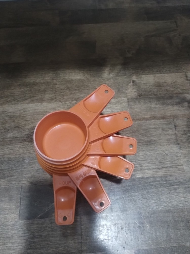 Vintage~ Orange Tupperware Measuring Cups~ 6 Piece Complete Set