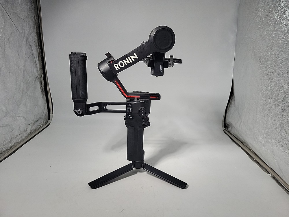 DJI Ronin RS 3 Gimbal Stabilizer
