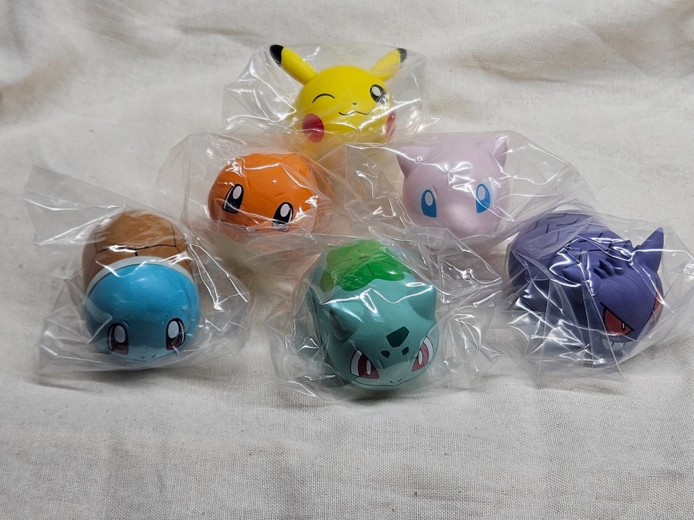 POKEMON Stackable FIGURE Set of 5 / Retail box Pikachu SQUIRTIE GENGAR MEW