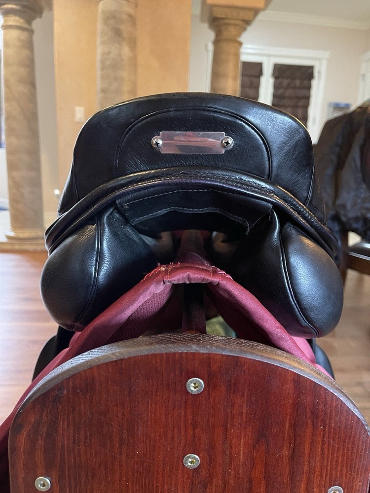 Zaldi Horseball Saddle 17”