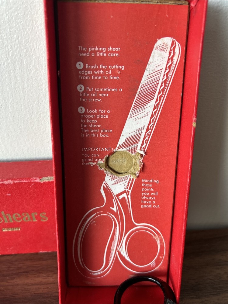 Pinking Shears Made in British Zone Germany E11