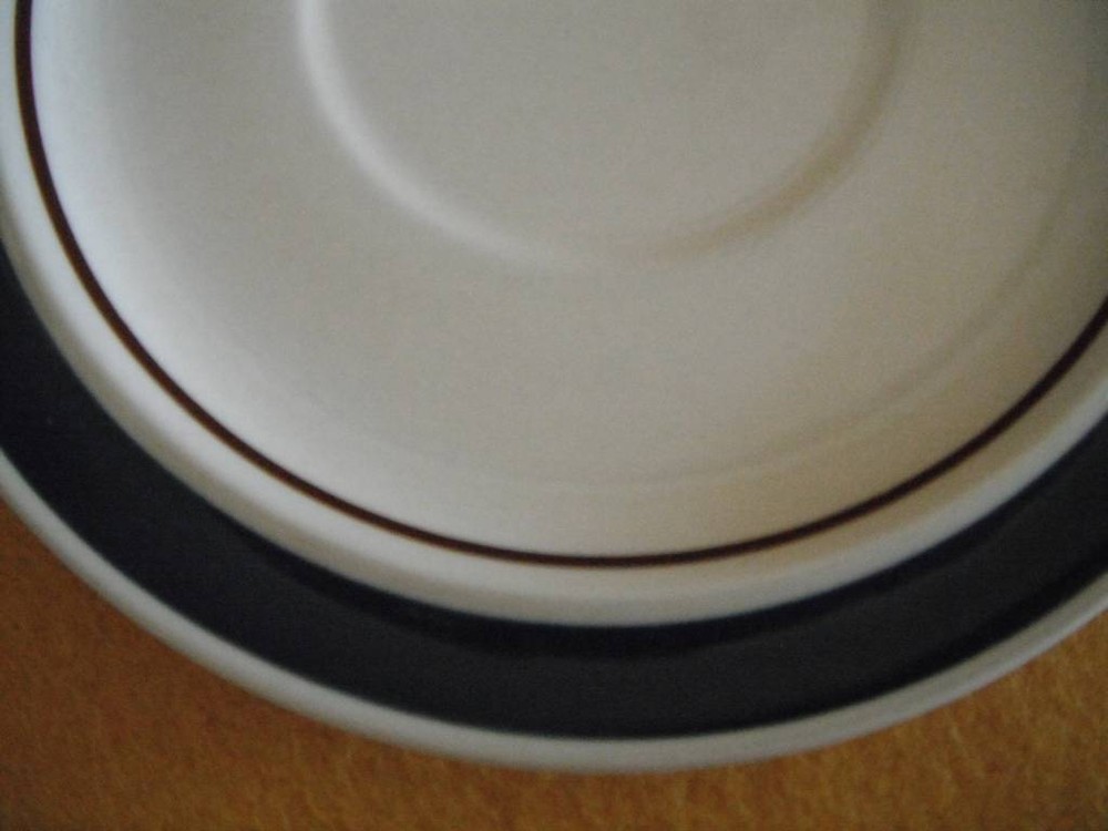 STONEWARE SAUCER JAPAN BLUE WITH RUST EXCELLENT MULTIPLE AVAILABLE 6.25"
