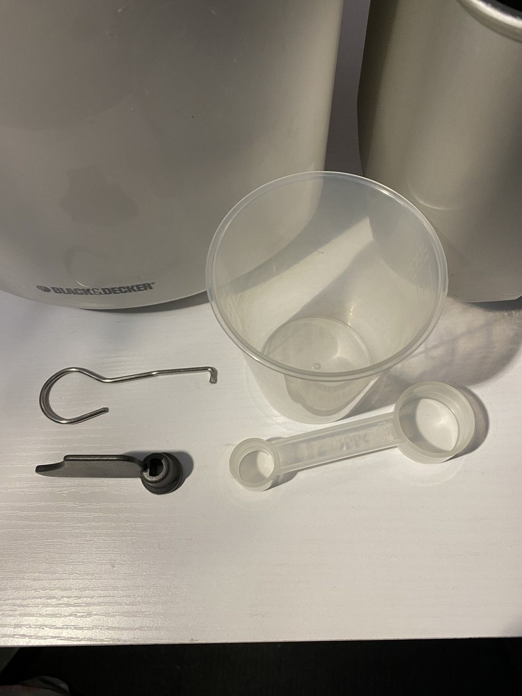 Black & Decker BK1015W 1.5lb Automatic Bread Maker Machine - NEW Open Box