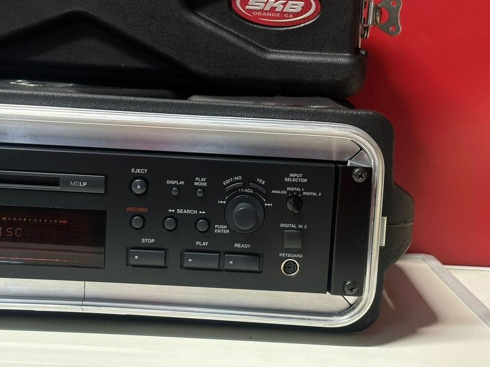 TASCAM MD-350 MD Deck with SKB Case Used