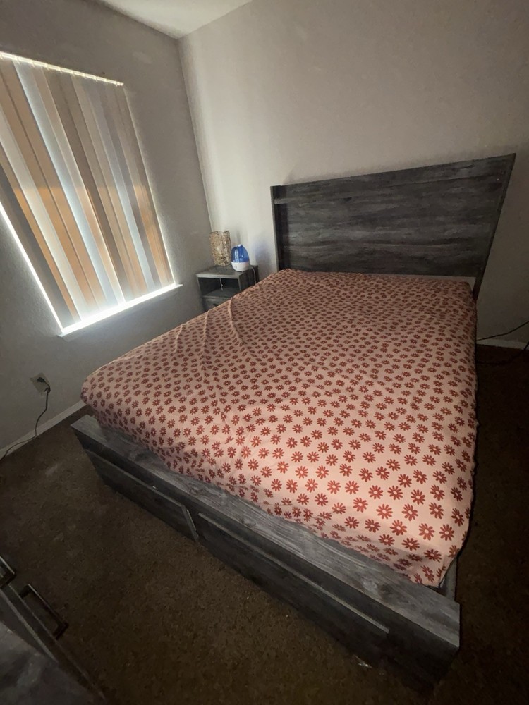 Queen Bedroom Set