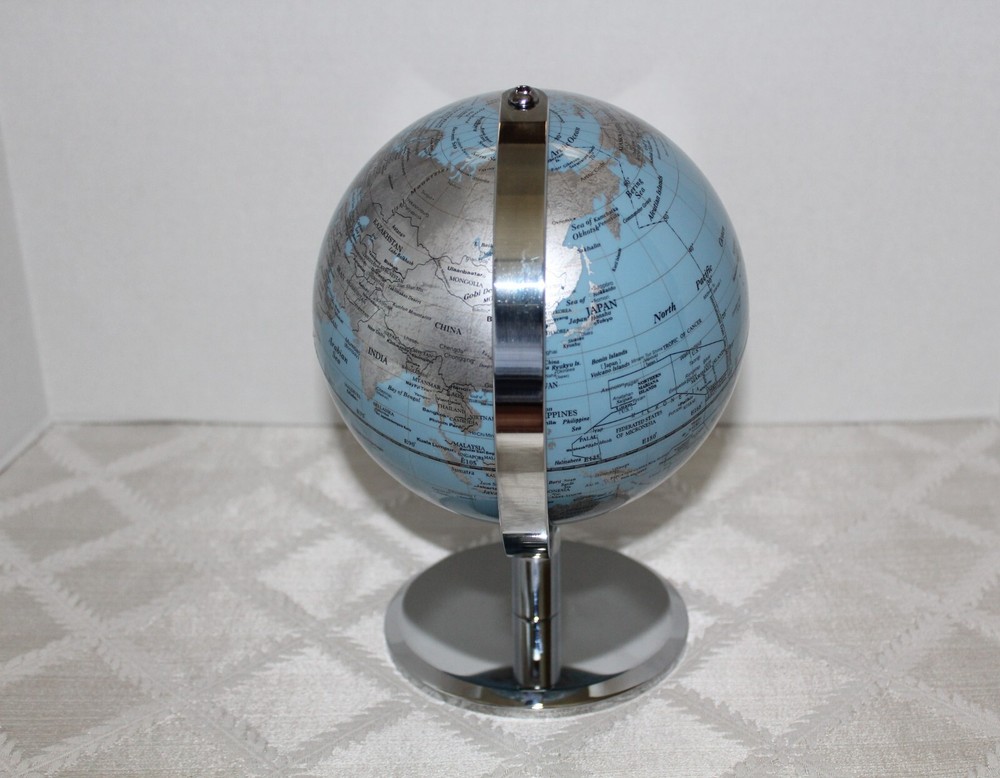 Pastel Blue Desktop World Globe-Impressive!