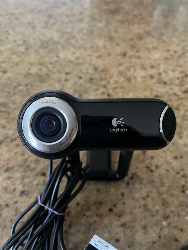 Logitech WebCam Pro 9000 for Business Or Everyday Use
