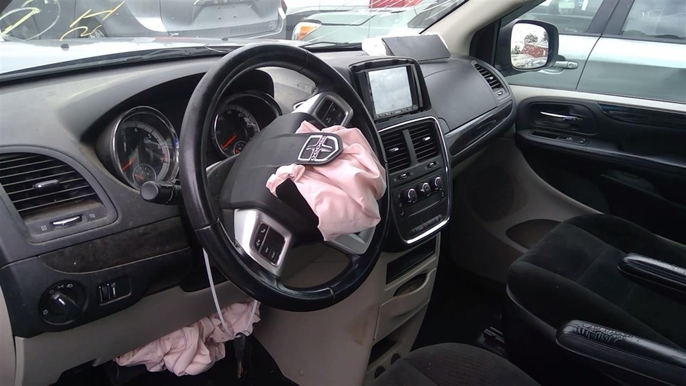 Used A/C Selector Switch fits: 2015 Dodge Caravan AC front dash mounted manual c