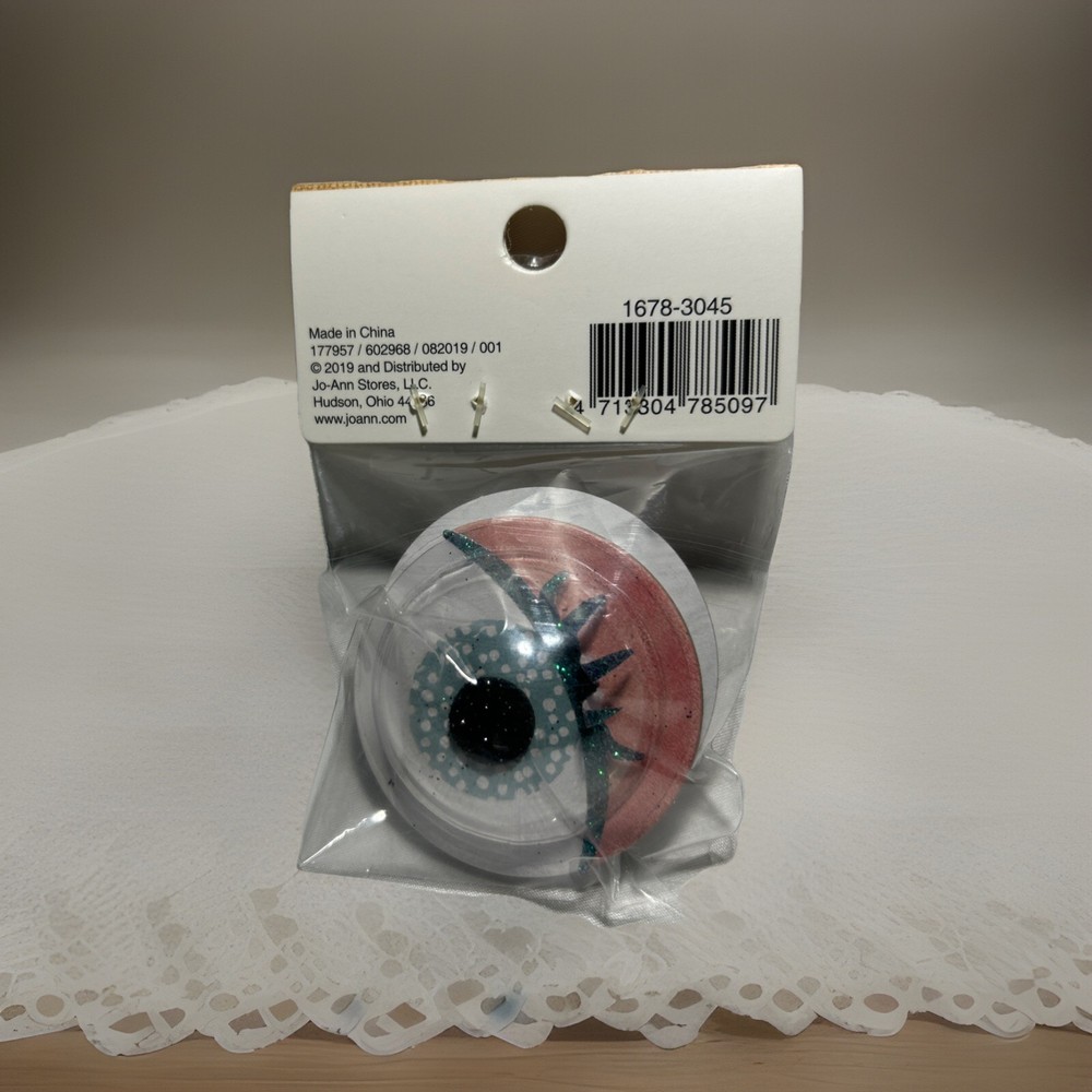 Fab Lab 2" Wiggle Eyes With Eyelashes, 2pk