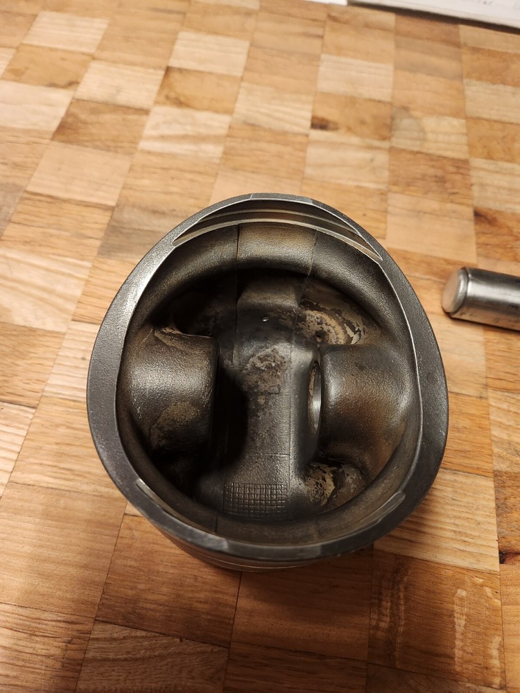 Continental Io-360 Piston&Pin 654861
