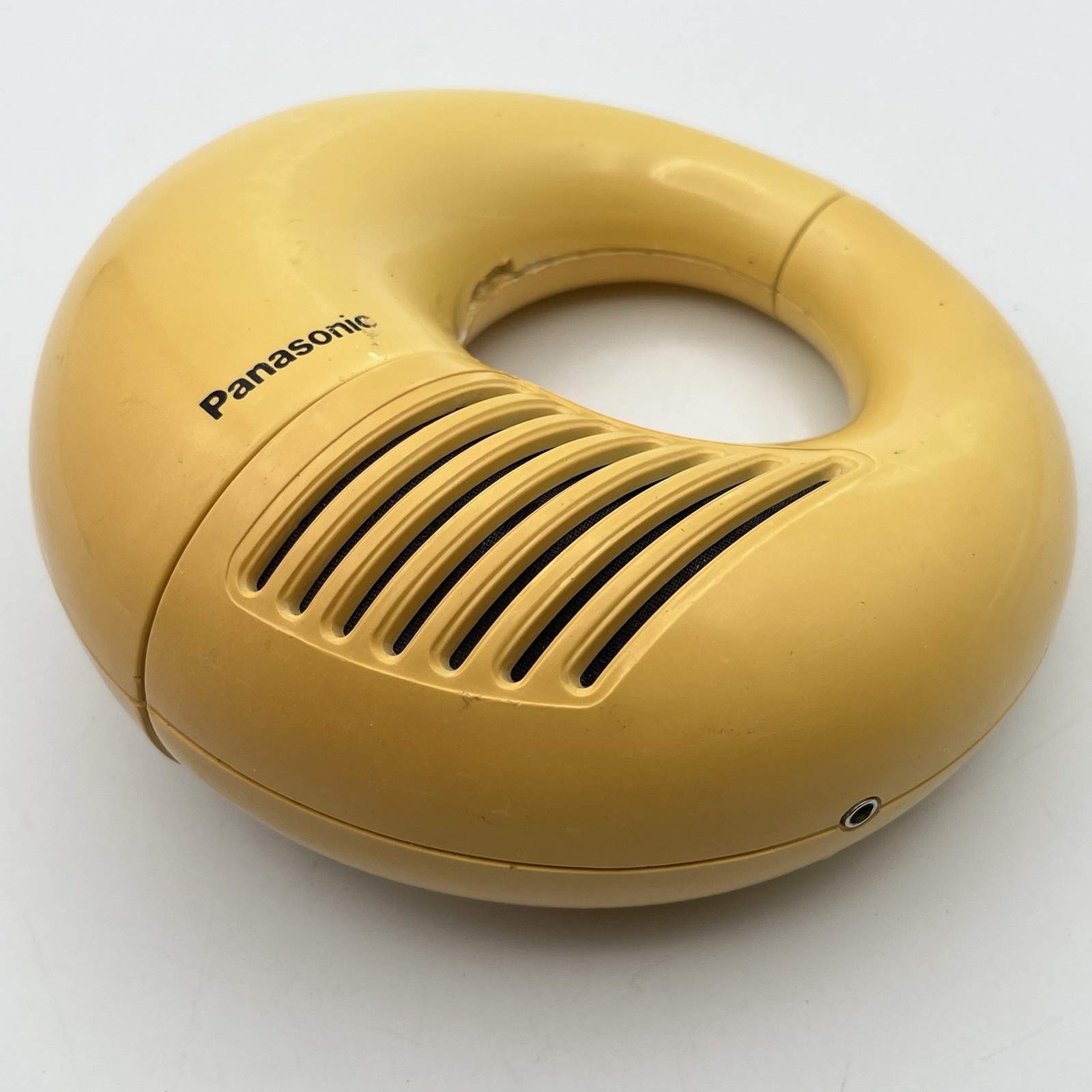 1972 Panasonic Toot-A-Loop AM Wrist Radio - R-72 - Cream (White?) - Works