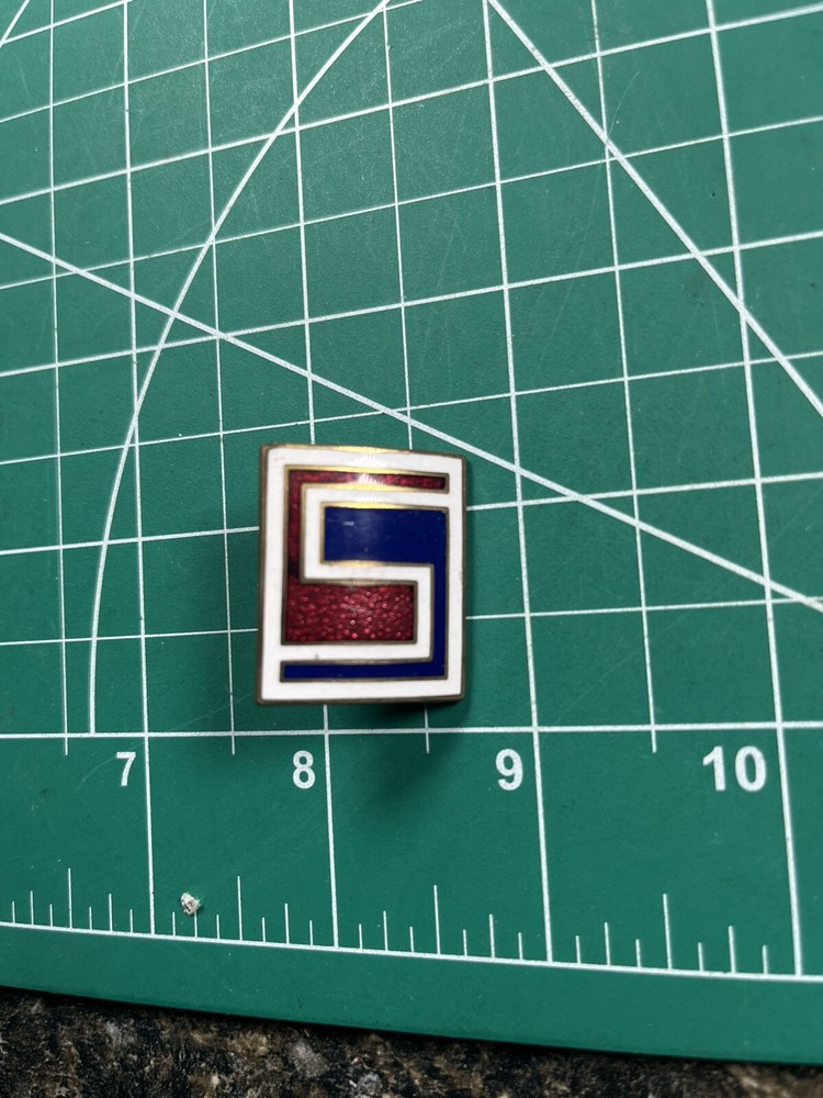 WWII 69th Infantry Division DI Unit Crest Pin Clutchback