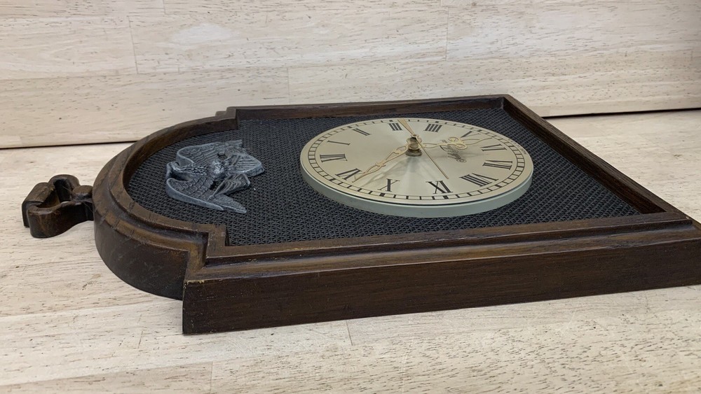 Vintage Seth Thomas Eagle Wall Clock E318 001 Institution, Quartz Battery WORKS