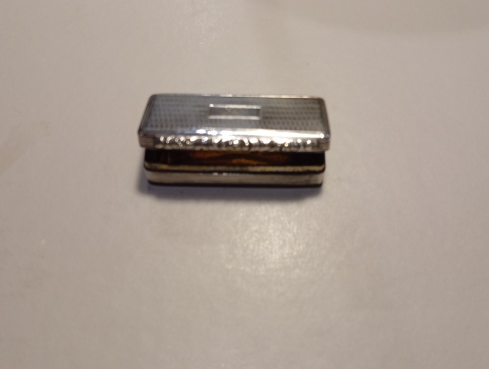 Solid Silver Georgian Snuffbox Circa 1828 by William Simpson Birmingham.