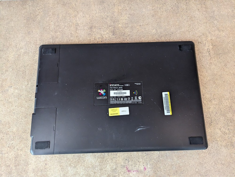 WACOM PTH-650 PTH650 INTUOS 5 TOUCH MEDIUM GRAPHICS TABLET