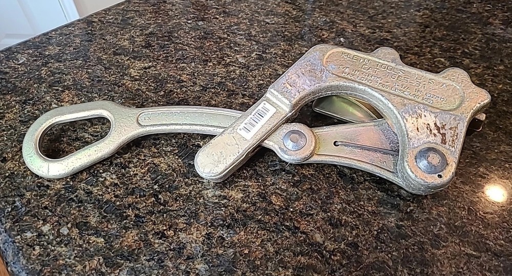 KLEIN TOOLS 1685-31 Cable Pulling Jaw Grip Parallel 5/8'' to 1.25" Wire Puller