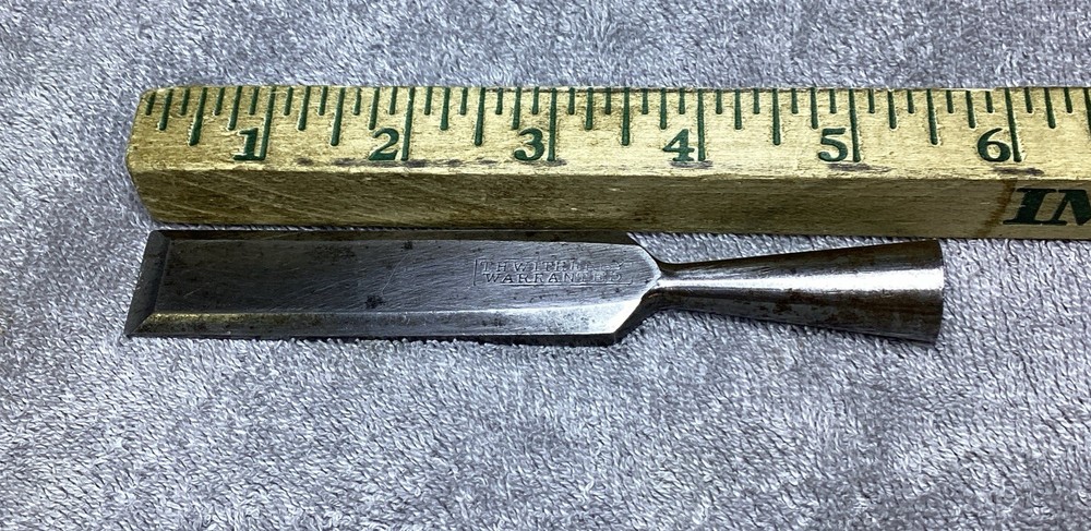 VTG. T.H.WITHERBY 7/8 BEVELED EDGE SOCKET CHISEL