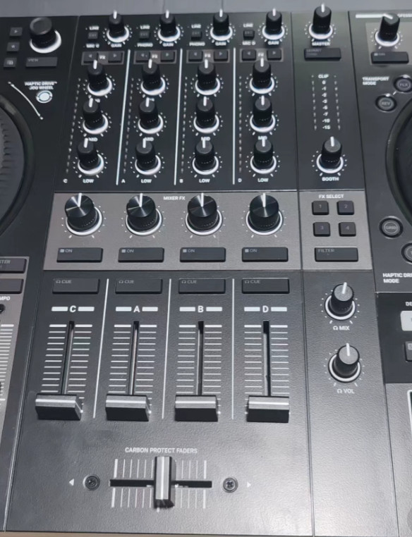 1pcs NI Traktor Kontrol S4mk3 DJ Controller