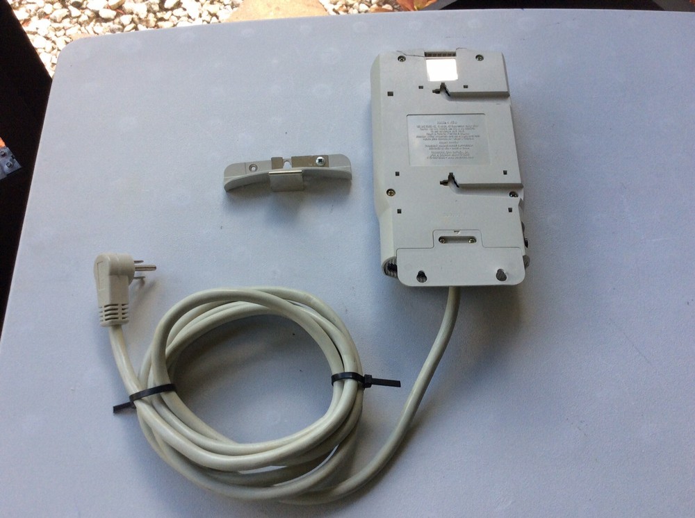 PANAMAX Model MAX 4KSU Surge Protector