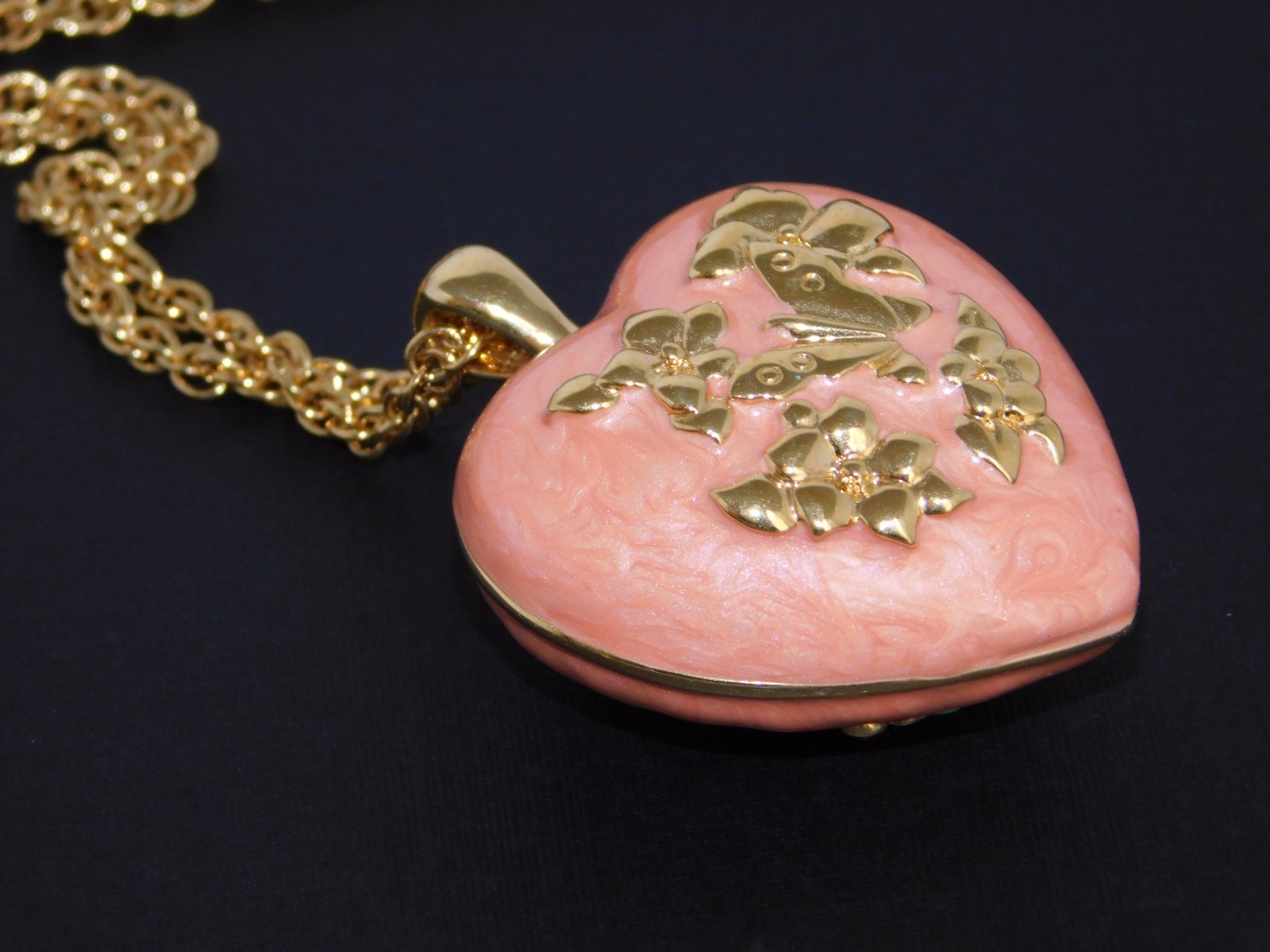 Vintage JOAN RIVERS Enamel & Crystal Floral Puffy Heart Pendant Chain Necklace