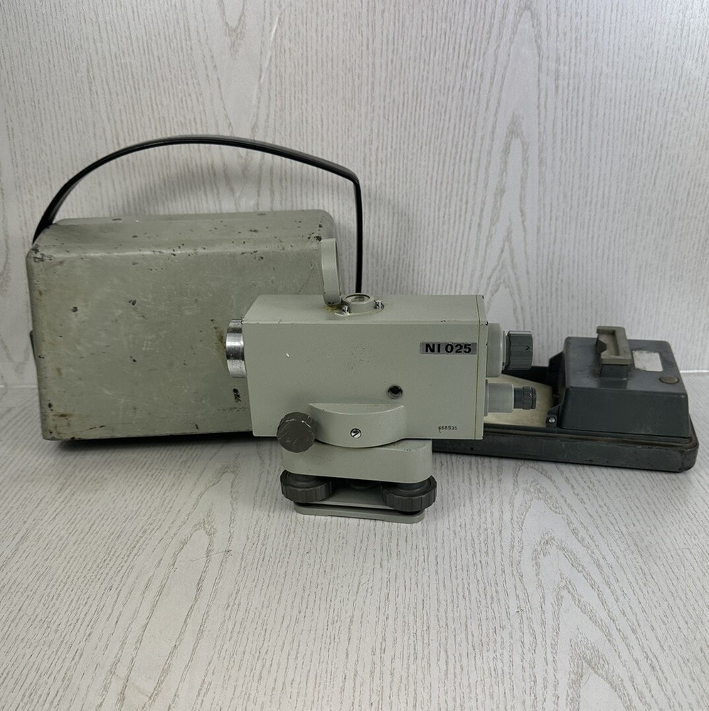 Vintage Carl Zeiss Automatic Level Model Ni025