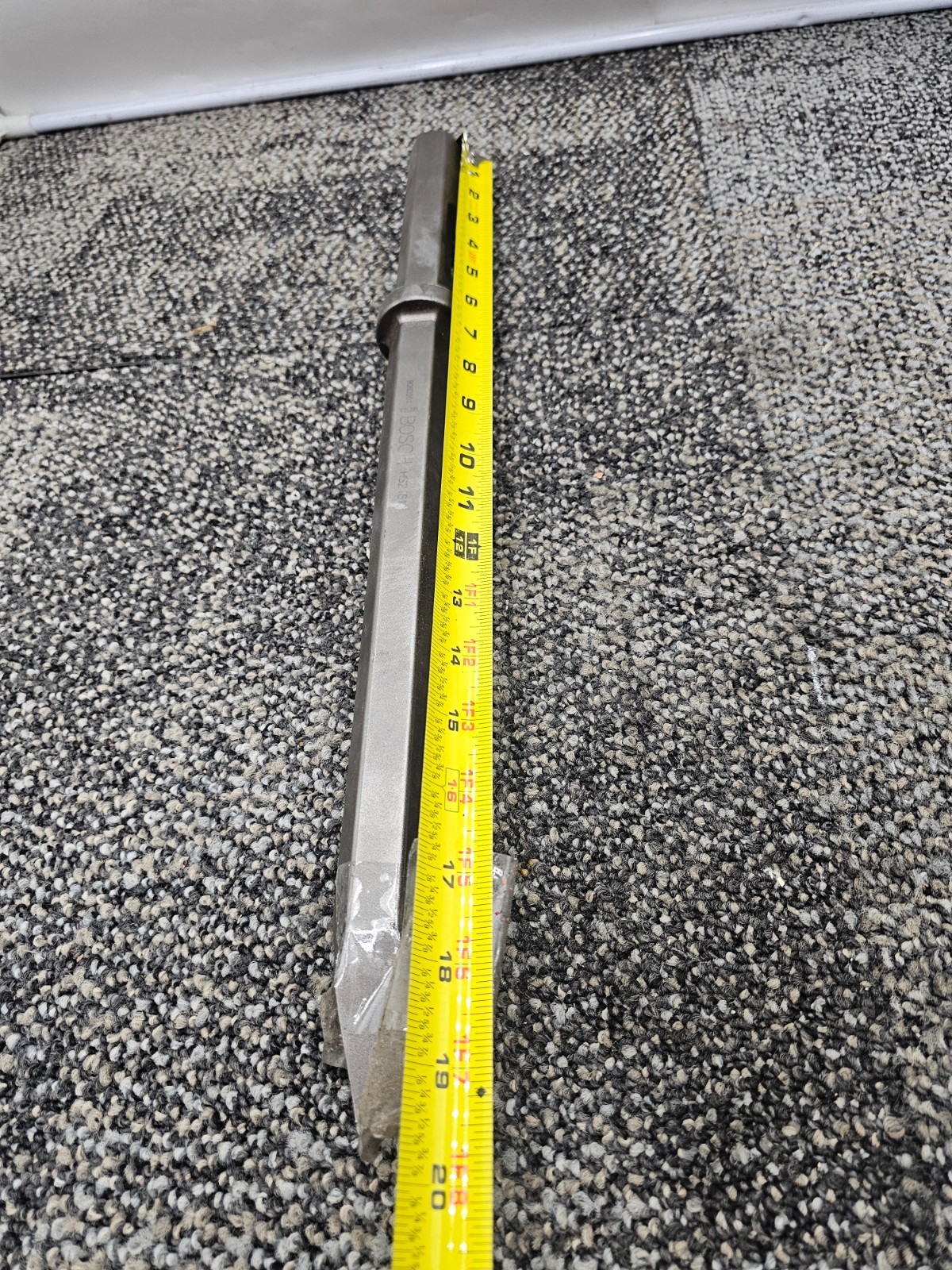 BOSCH HS2161 20 in Breaker and Demolition Hammer Chisel Moil Point 1-1/8in Shank