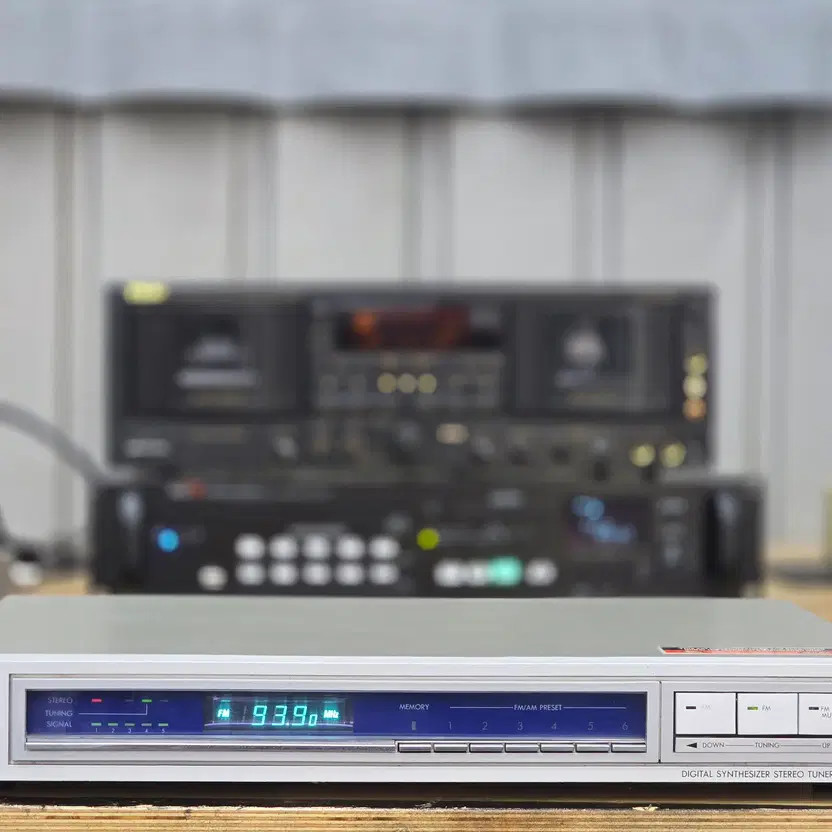 Eroyca TT-11DP Digital Tuner 220V with Good Reception