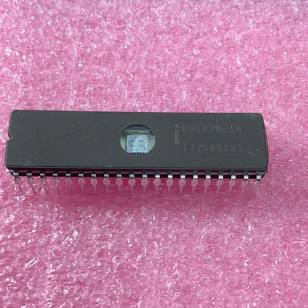 D5C090-60 - INTEL - 24 MACROCELL CMOS PLD