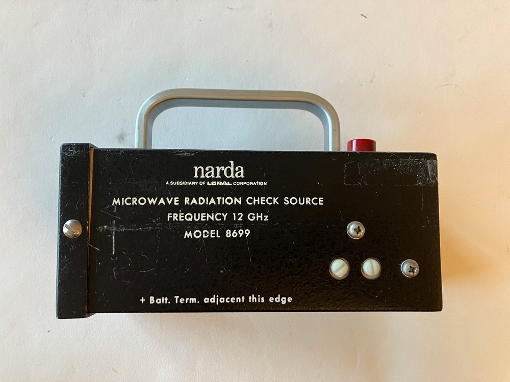 Narda Model 8699 Microwave Radiation Check Source - Frequency 12 GHz