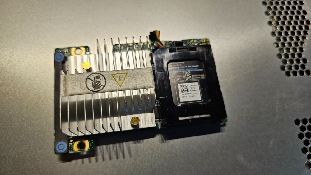 Dell Perc H710 Mini Mono RAID Controller w Battery - PN 05CT6D 5CT6D