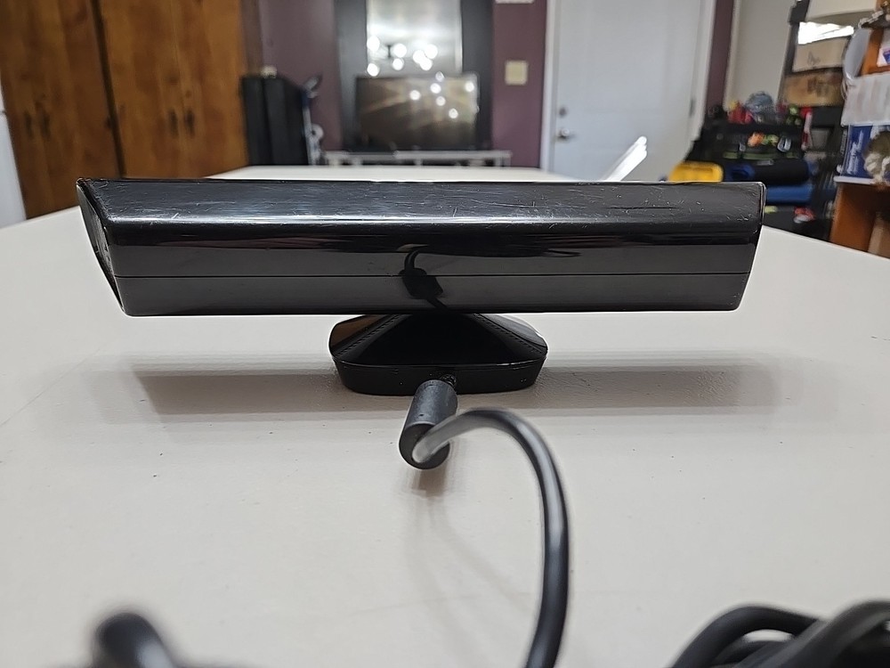 Microsoft Model 1414 Xbox 360 Kinect Sensor Bar Camera Only - Black Not Tested