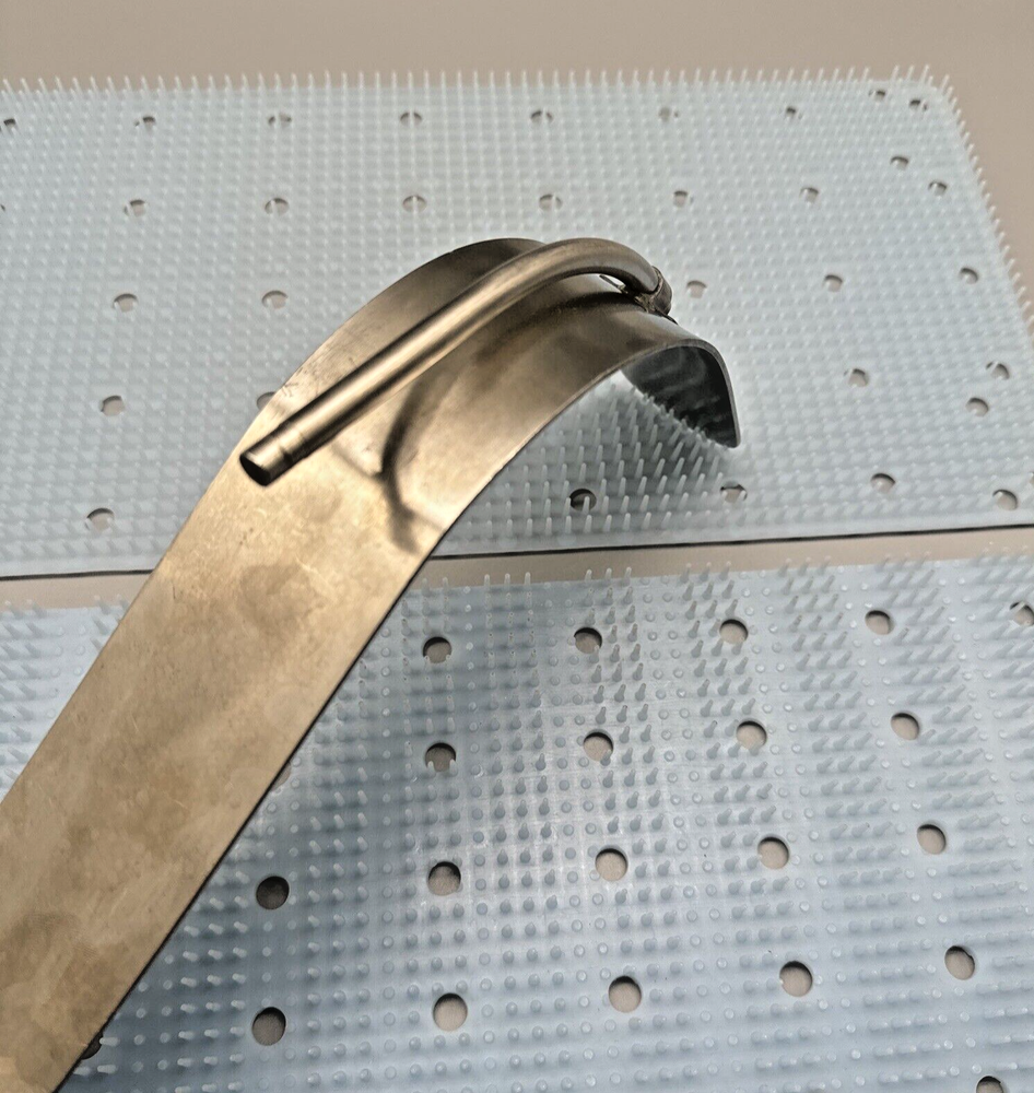 Deaver Retractor, Lighted, 2" Wide with Lamb Handle, Germany Stainless
